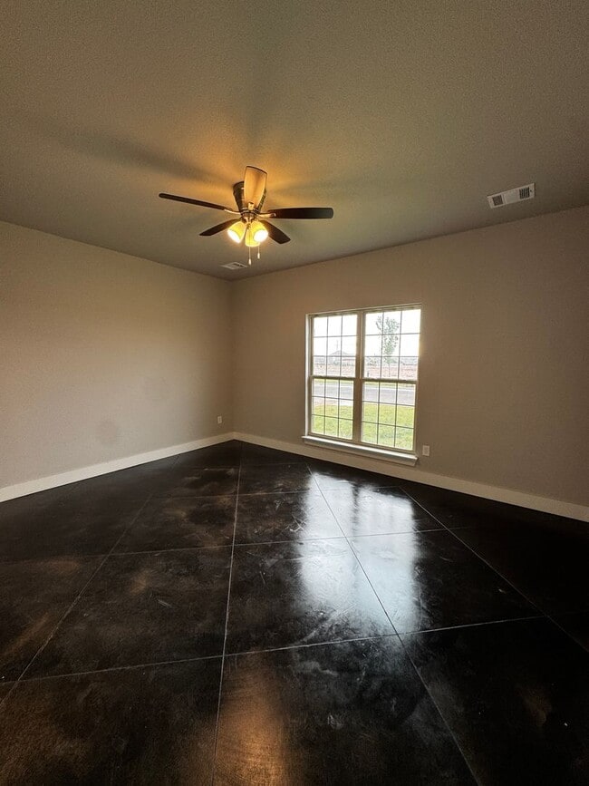 Building Photo - NEW Home located in Heritage Hills!!! 3/2/2 CISD