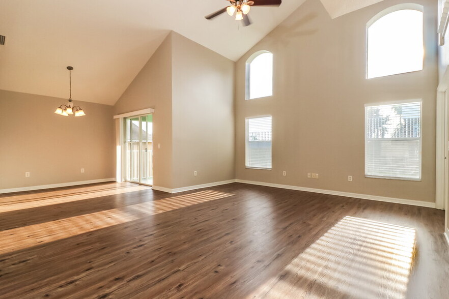 Building Photo - 7621 Jeno St