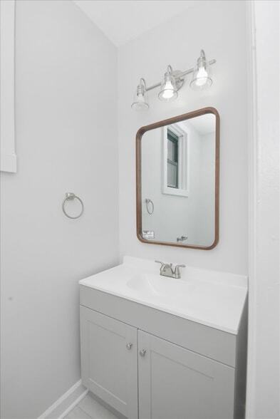 Building Photo - 6541 S Woodlawn Ave