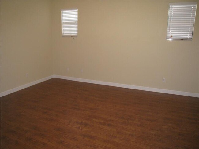 Building Photo - 9624 Waterview Way