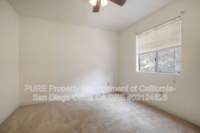 Building Photo - 3540 Roselle Ave