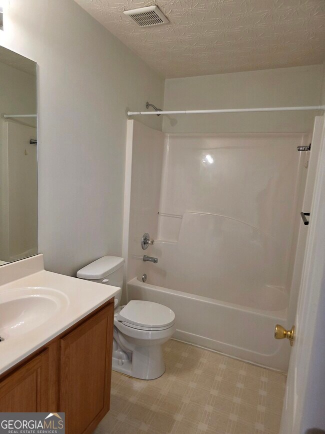 Building Photo - 387 Spring Walk Trce