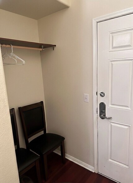 Building Photo - 1642 7th Ave