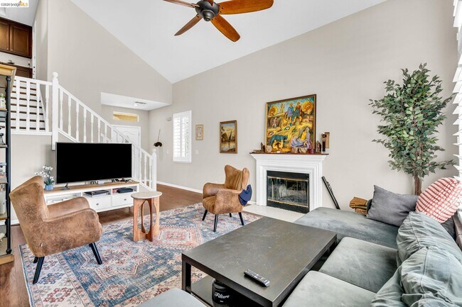 Building Photo - 2451 Cherry Hills Dr