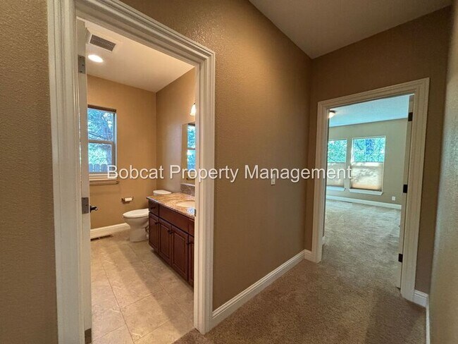 Building Photo - 1360 Turner Ct