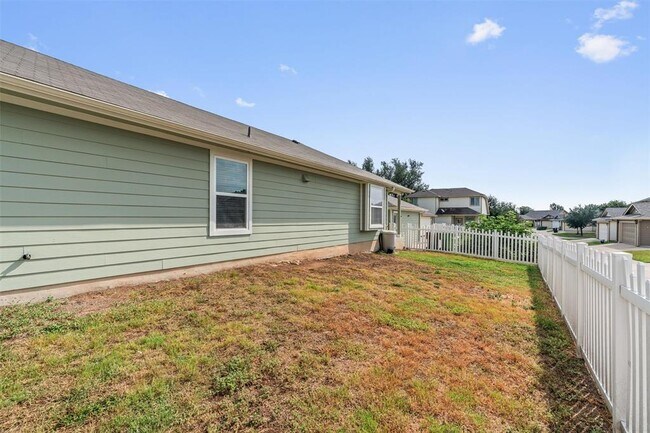 Building Photo - 825 Heritage Springs Trail