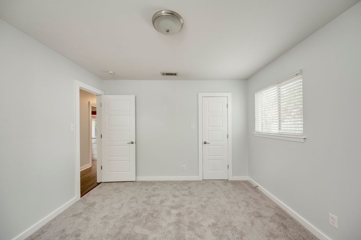 Building Photo - 5402 Chevy Cir