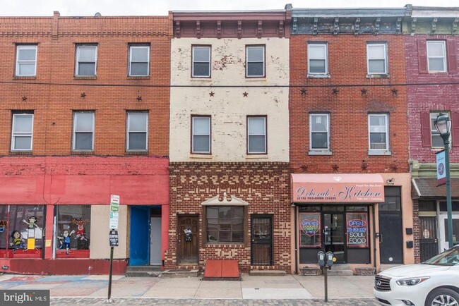 Building Photo - 2606 W Girard Ave