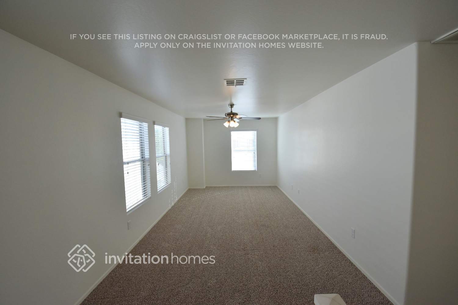 Building Photo - 7410 S 39th Dr