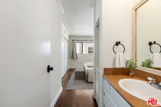 Building Photo - 2500 Abbot Kinney Blvd