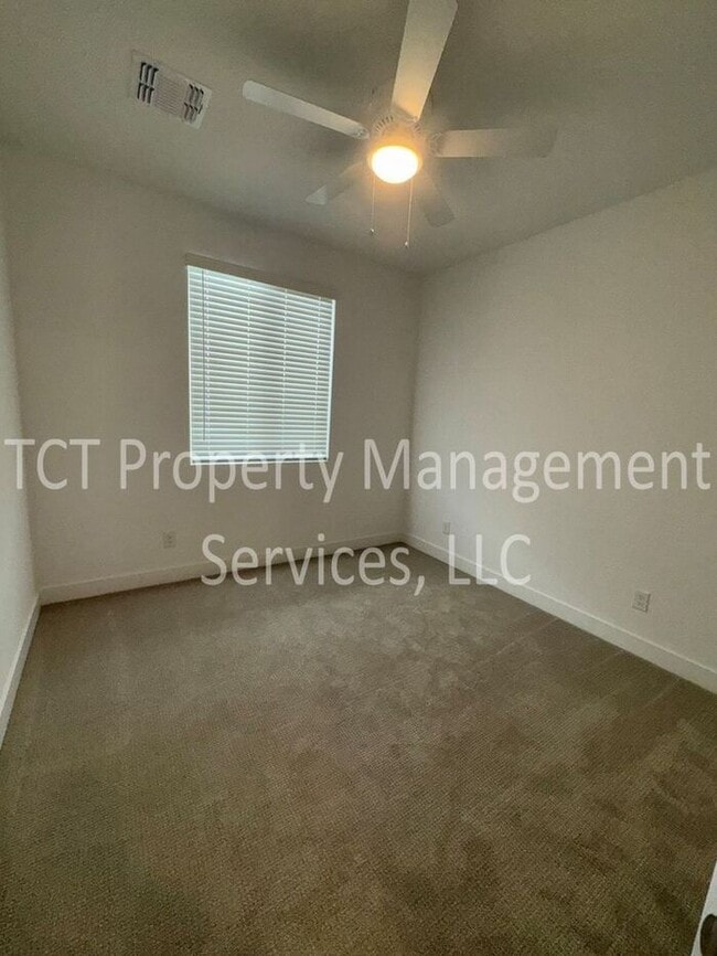 Building Photo - Beautiful New Build in North Creek Community