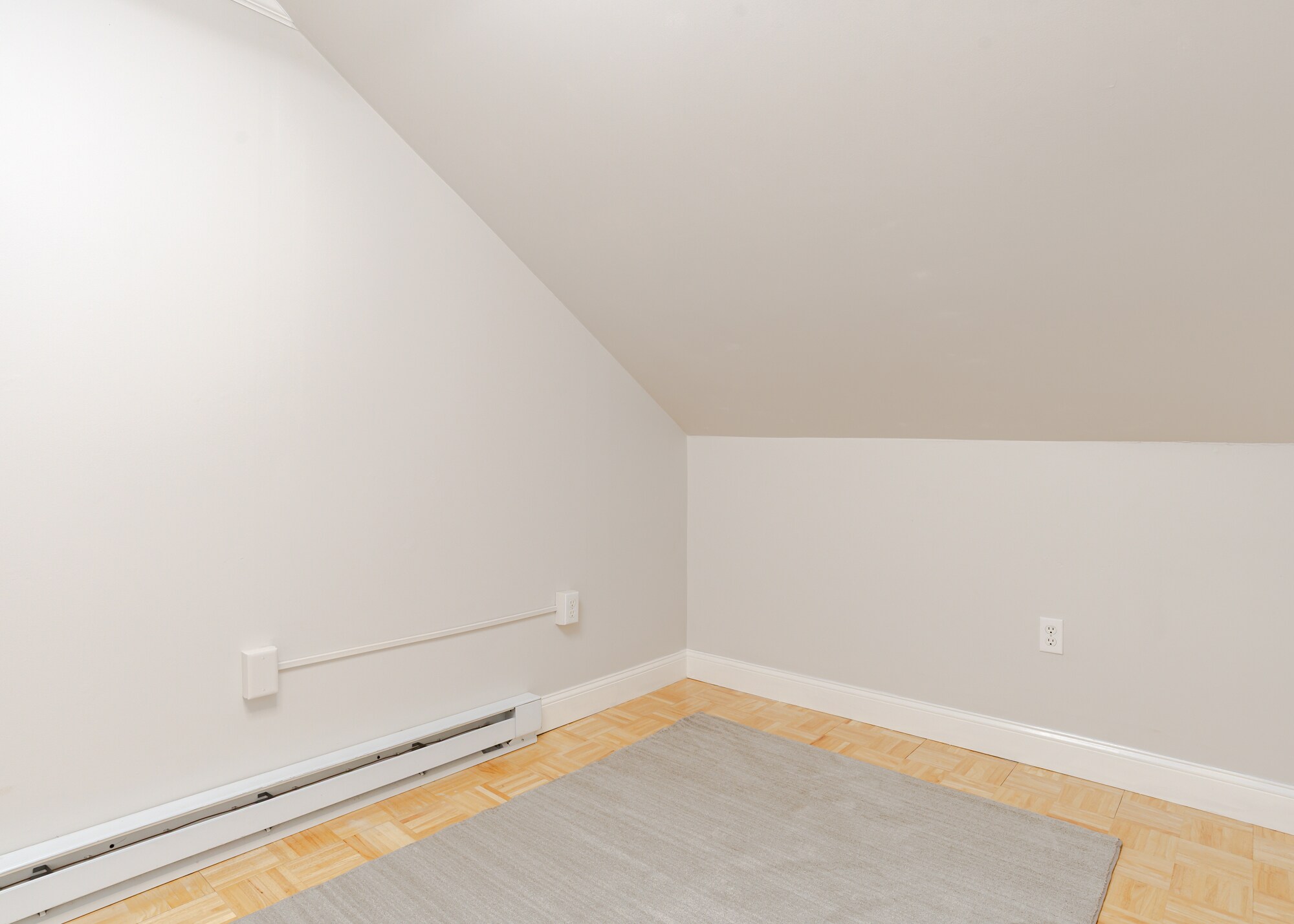 Building Photo - 107 May St