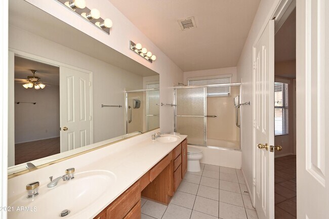 Building Photo - 5730 E Gelding Dr
