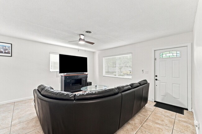 Building Photo - 2908 NW 48th St