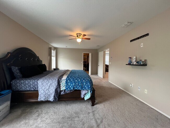 Building Photo - Updated 4 Bedroom, 3 1/2-bathroom home