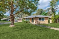 Building Photo - 121 S Cavender St