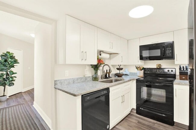 Building Photo - 1707 E New Orleans Ave