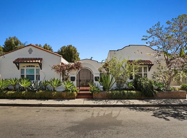 Building Photo - 1340 N Harvard Blvd