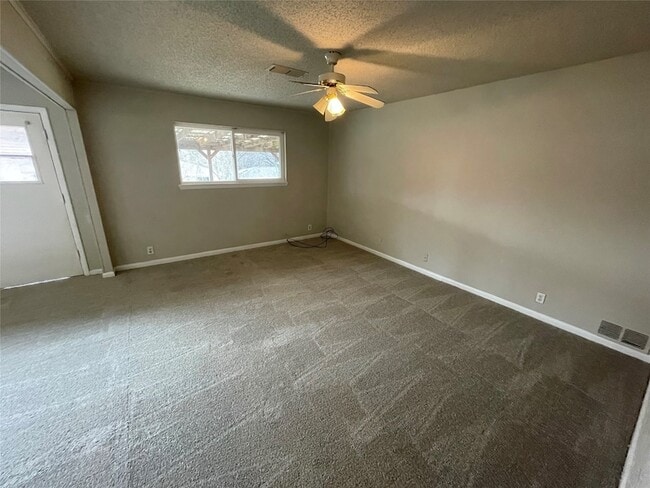 Building Photo - 2508 Easy St