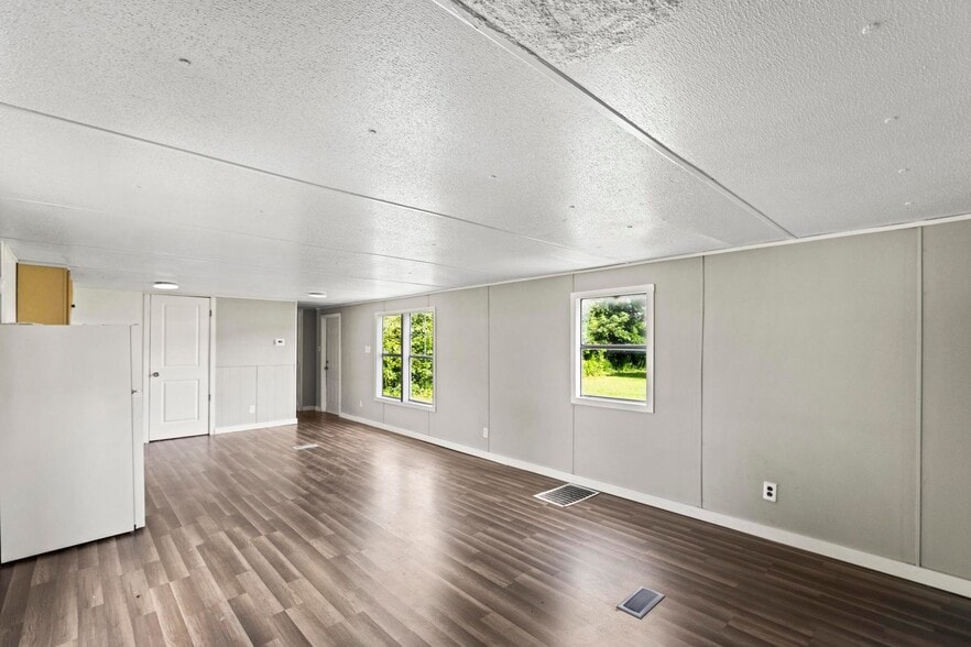 Building Photo - 3765 Burgaw Hwy