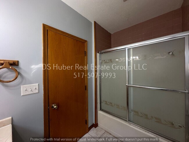 Building Photo - 1226 Clark St