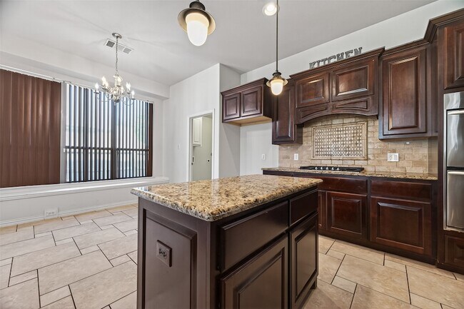 Building Photo - 6726 Hathaway Ln