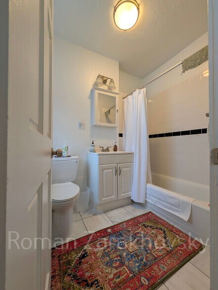 Building Photo - 74 Brainerd Rd