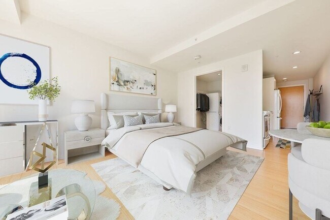 Building Photo - 2 Earhart St