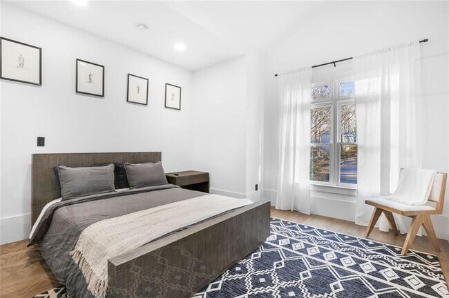 Building Photo - 507 Karen Ln