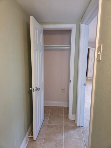 Hall closet - 4422 Walmsley Ave