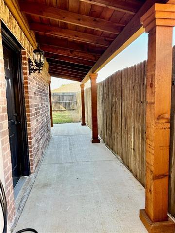 Building Photo - 1421 Thornhill Ln