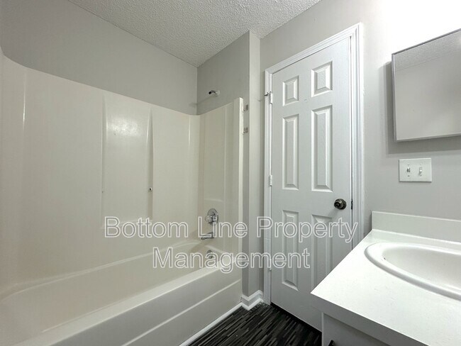 Building Photo - 3521 Atlas Dr