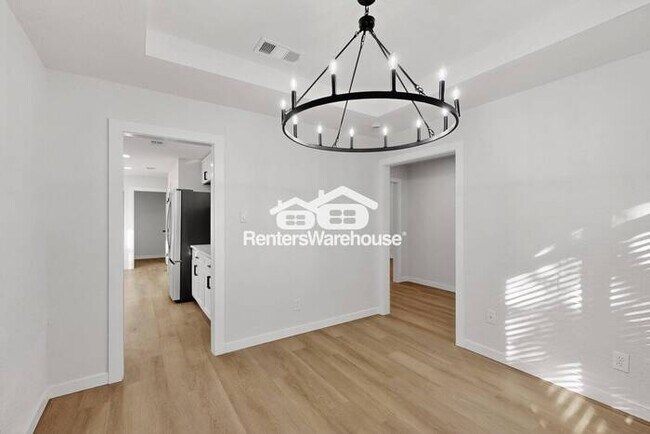 Building Photo - Completely Refreshed NRH Home Move IN Ready.