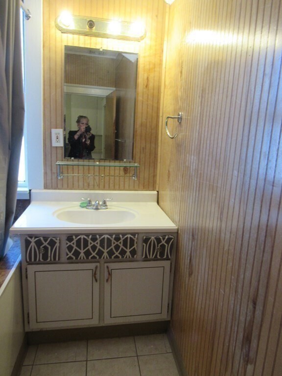 Building Photo - 98 Brookline St