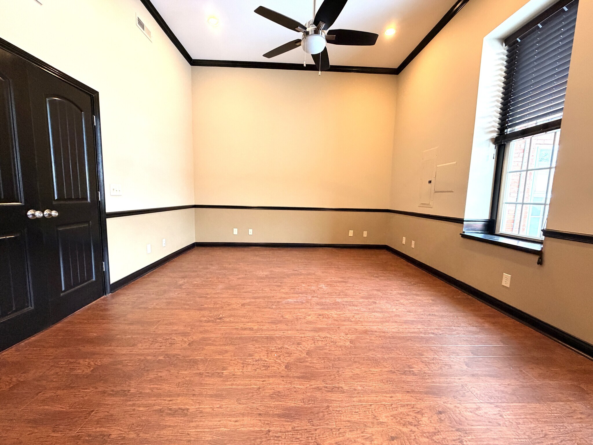 Building Photo - 209 N Capitol Ave