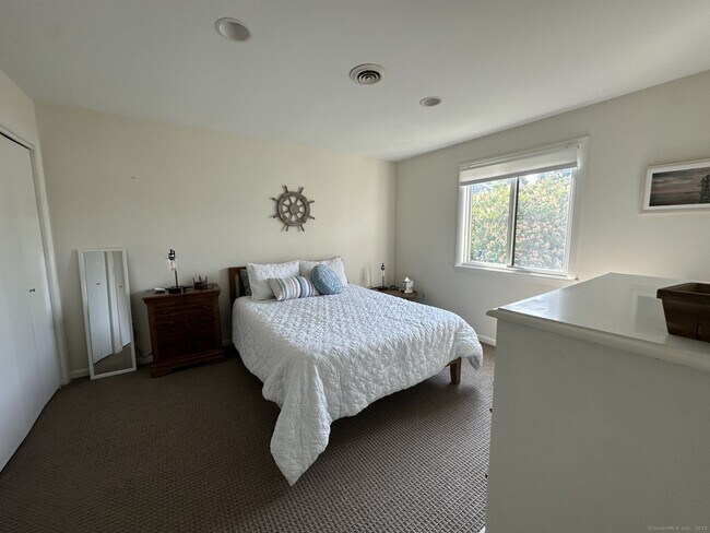 Building Photo - 5 Turtle Bay Dr
