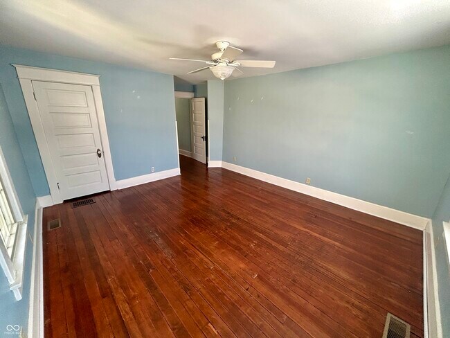 Building Photo - 235 N Oxford St