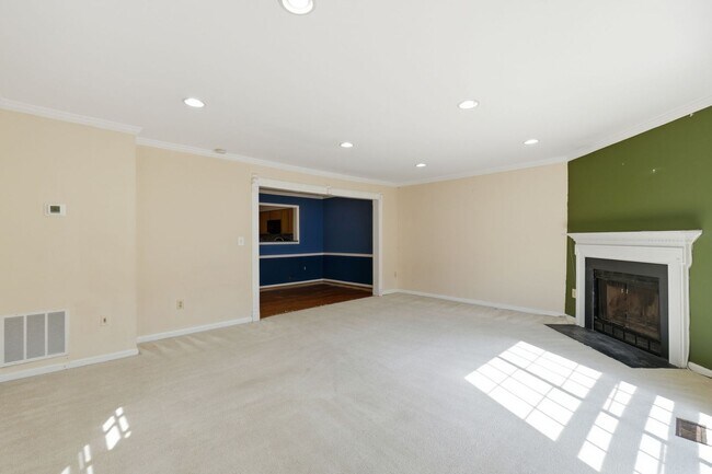 Building Photo - 6012 Crown Royal Cir