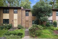 Building Photo - 2042 Headlands Cir