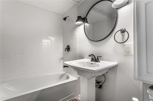 Building Photo - 2322 Silver Maple Ct