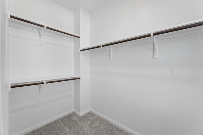 Building Photo - 2725 Woodall Dr