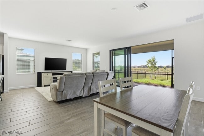 Building Photo - 19306 Hinkley Dr