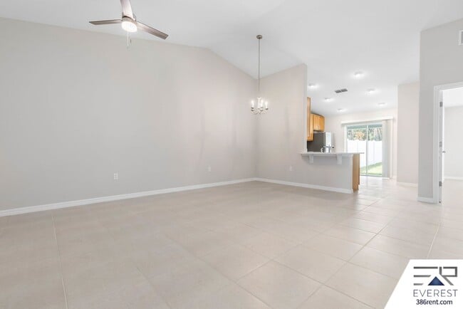 Building Photo - FULLY FENCED, LIKE NEW 3/2/1 TOWNHOUSE ON A CUL DE SAC IN BEAUTIFUL SEMINOLE WOODS