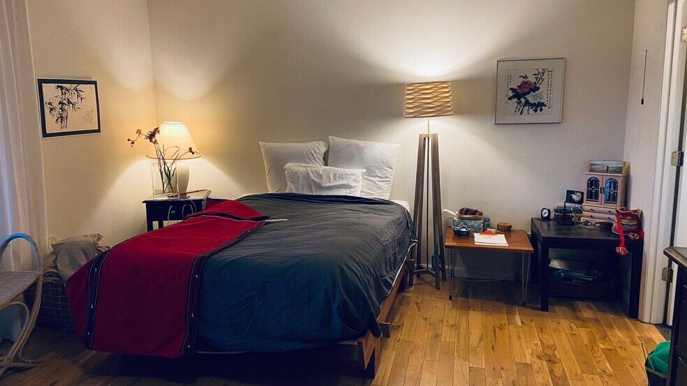 Building Photo - 60 Park Ave