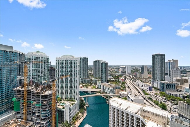 Building Photo - 200 Biscayne Blvd Way