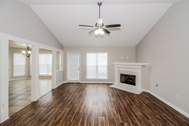 Building Photo - 8052 Mary Payton Dr