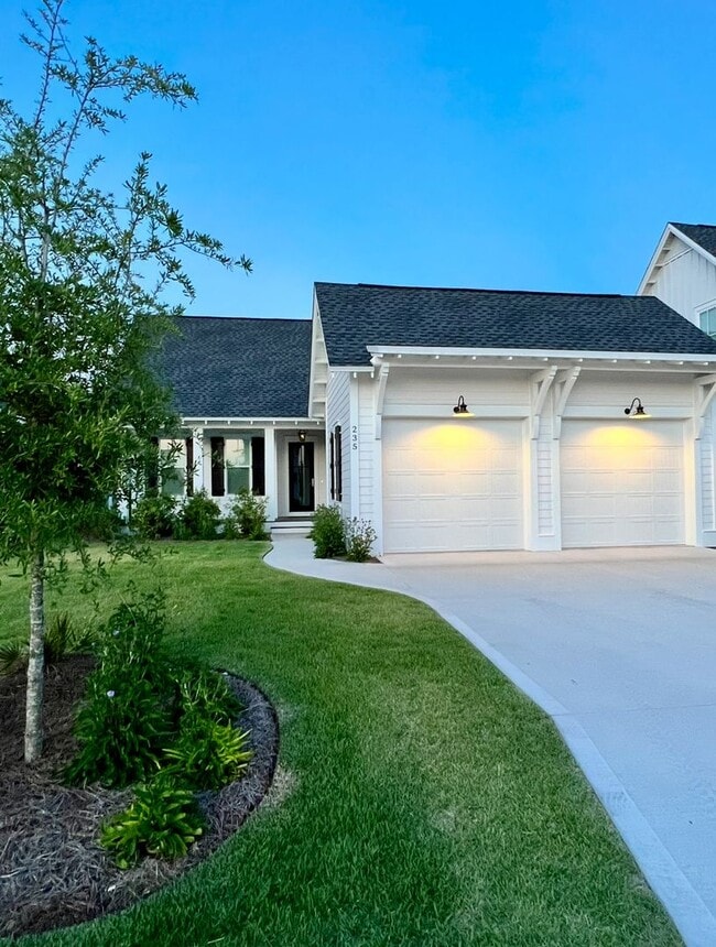 Building Photo - Coming Soon,  available February 15th______Furnished