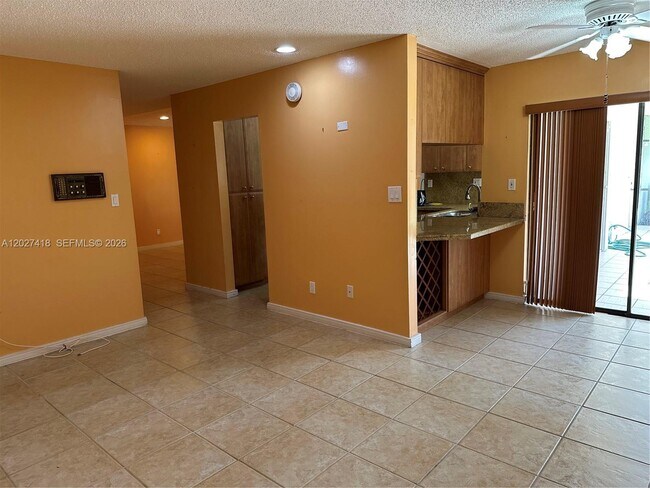 Building Photo - 10711 SW 116th Ave