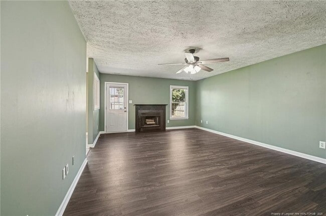 Building Photo - 2932 Chillingworth Dr