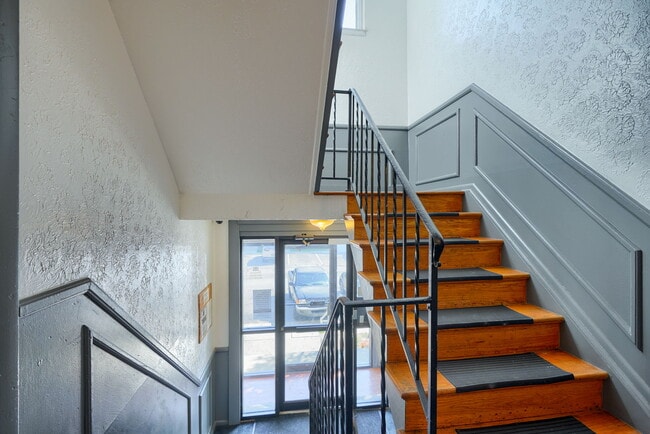 Building Photo - 4696 Tarryton Ct S